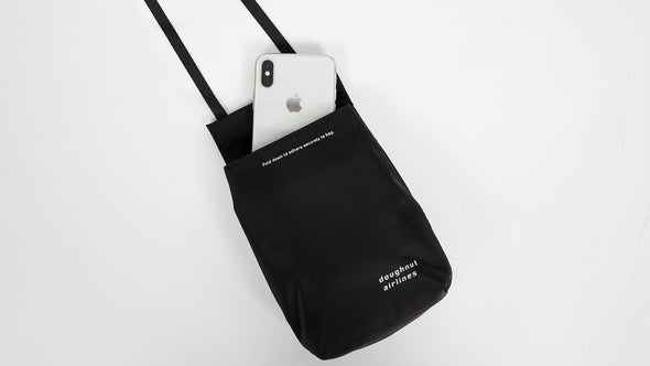 DN Airlines Convenience Bag